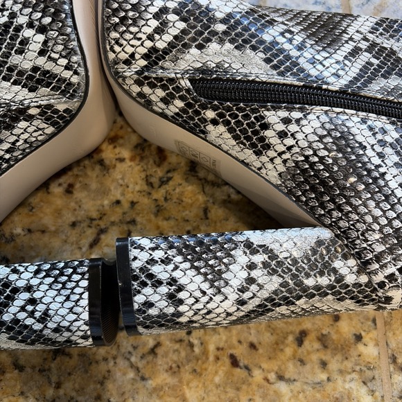 PrettyLittleThing Black Snake High Point Ankle Boot Block Heel Shoes Womens 7 - Picture 9 of 15